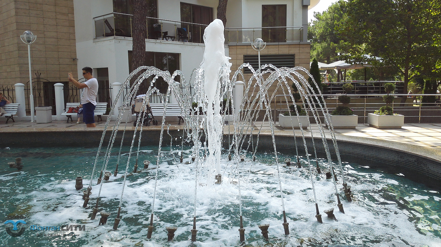 Фонтан в пансионате г. Геленджик